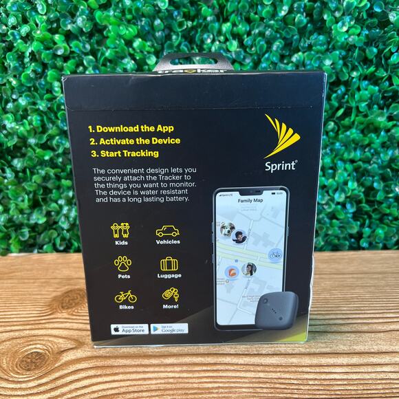 NIB Sprint Tracker Safe & Found GPS Tracker Apple Android Kids Bike Pets Luggage - Picture 2 of 8